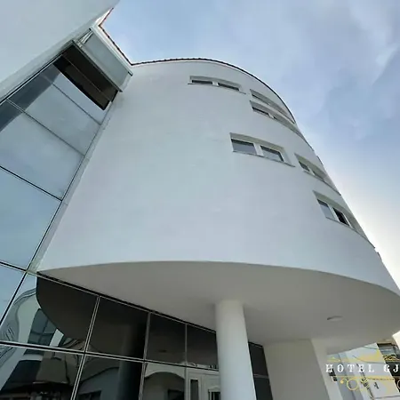 فندق Gjuta Farke e Madhe