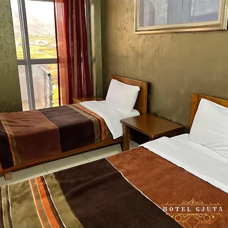 Gjuta فندق Farke e Madhe