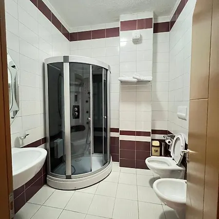 Gjuta Hotel